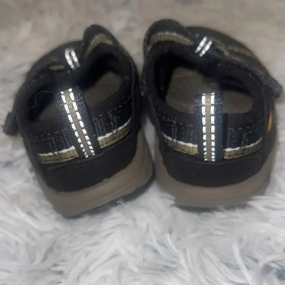 Keen black tan size 4 water‎ shoes